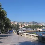 Casa Carina Centro Citta Con Garage Privato * 산레모