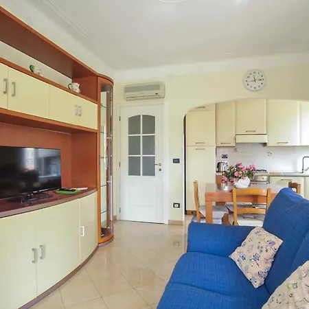 Casa Carina Centro Citta Con Garage Privato * Санремо