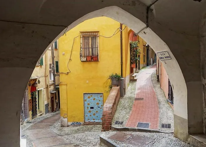 Casa Carina Centro Citta Con Garage Privato San Remo