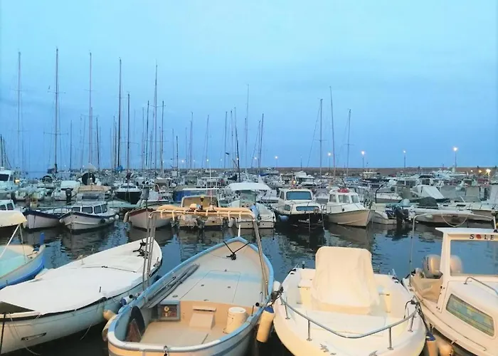 Casa Carina Centro Citta Con Garage Privato Appartement San Remo