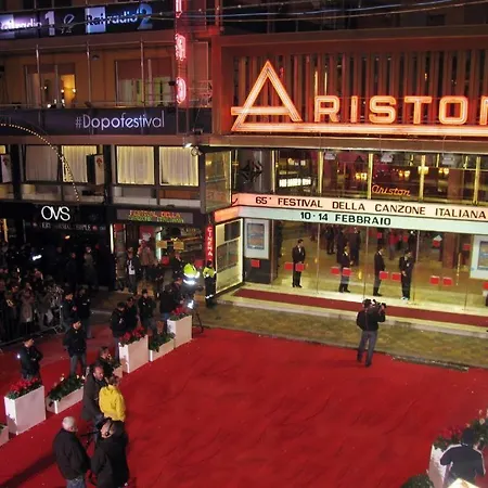 Casa Carina Centro Citta Con Garage Privato Апартаменти Санремо