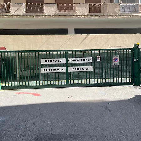 Апартаменти Casa Carina Centro Citta Con Garage Privato Санремо