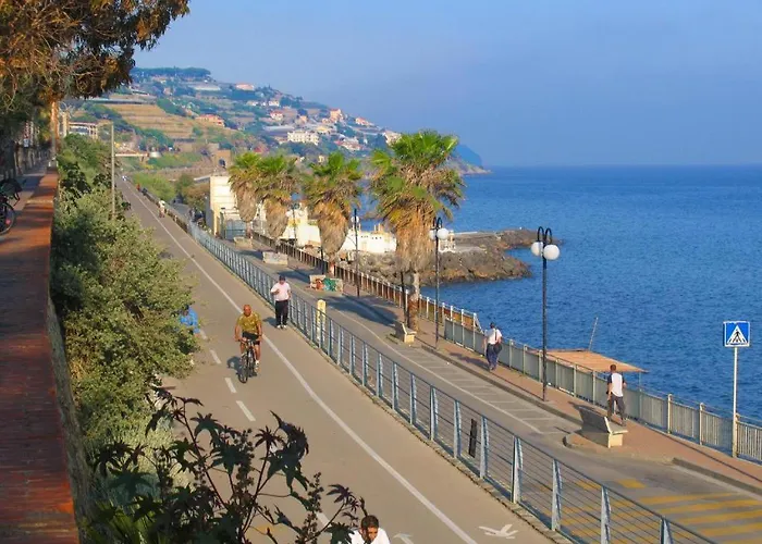 Casa Carina Centro Citta Con Garage Privato San Remo